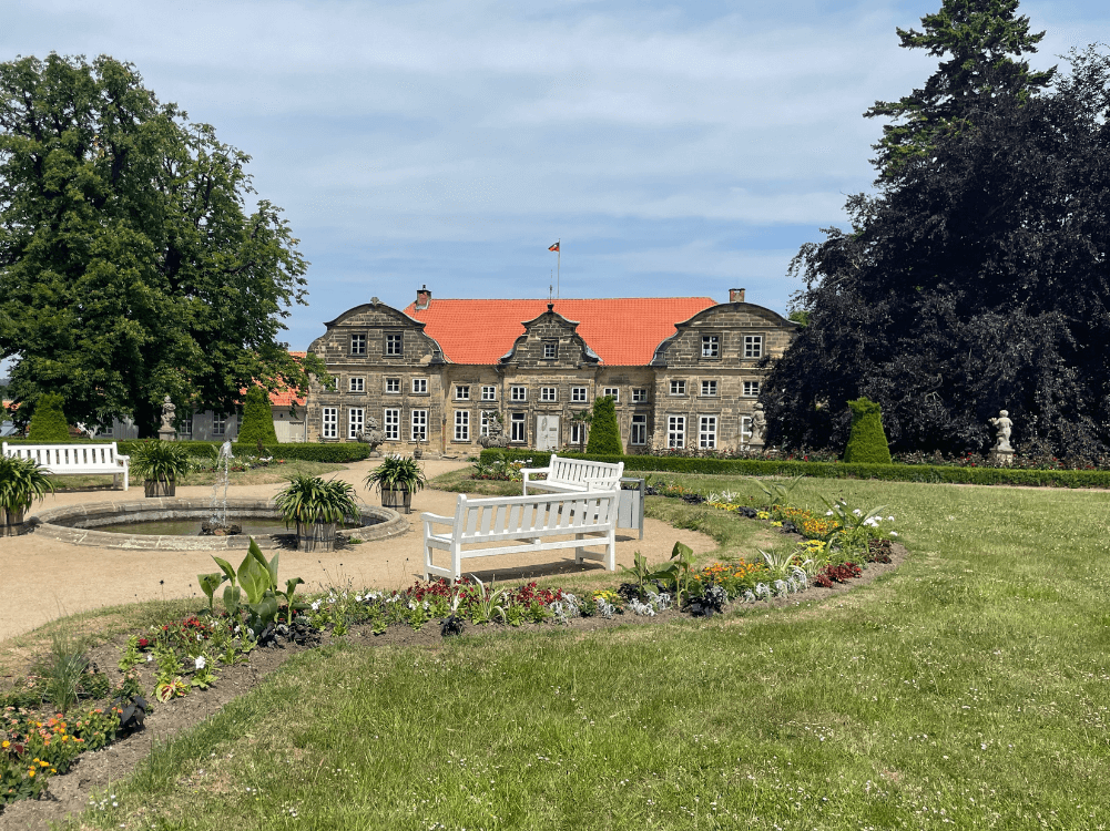 Parkblick zum Kleinen Schloss Blankenburg