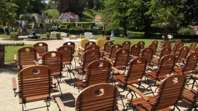 Freie Trauung mit Bestuhlung in den Barocken Gärten in Blankenburg