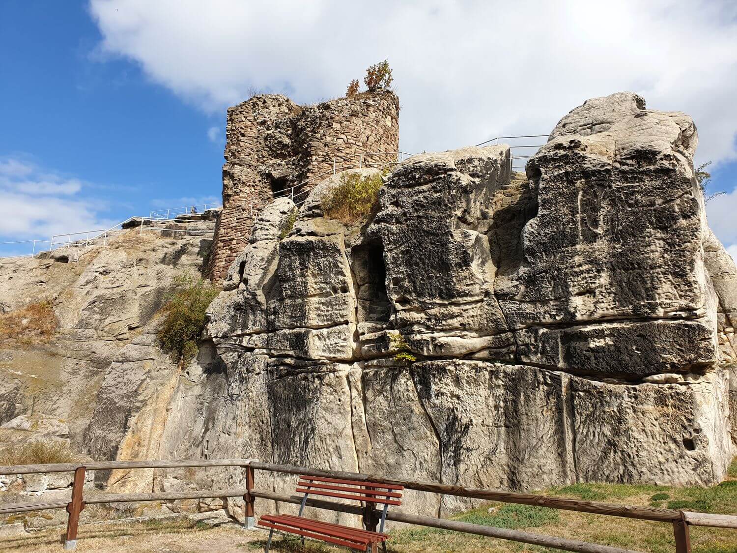 Mauer der Burgruine Regenstein in Blankenburg