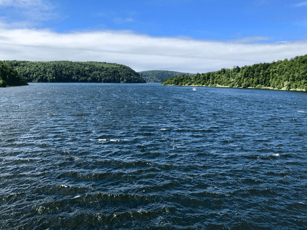 Stausee an der Rappbodetalsperre im Harz