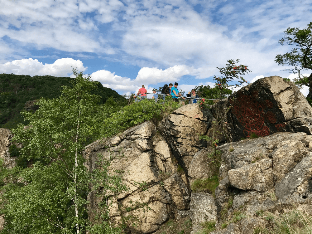 Blick auf den Granitfelsen der Rosstrappe